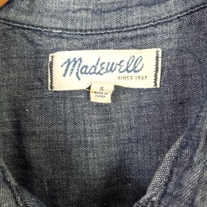 Madewell women's shirt size small.